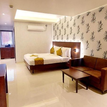 Hotel Madhuban Silvassa Extérieur photo