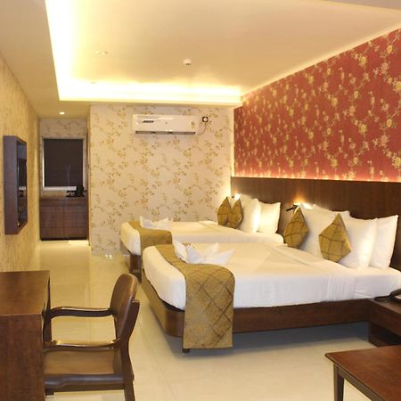 Hotel Madhuban Silvassa Extérieur photo