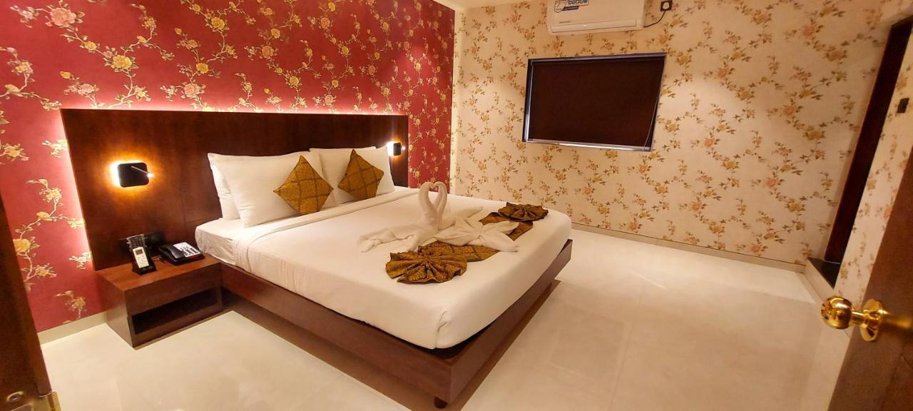 Hotel Madhuban Silvassa Extérieur photo