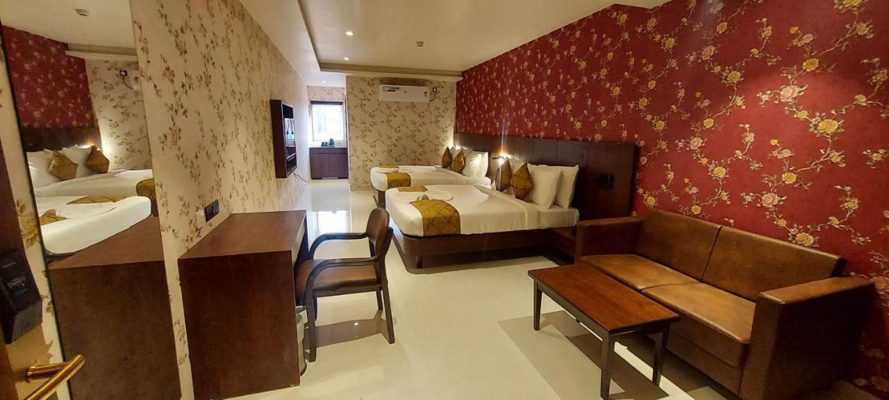 Hotel Madhuban Silvassa Extérieur photo
