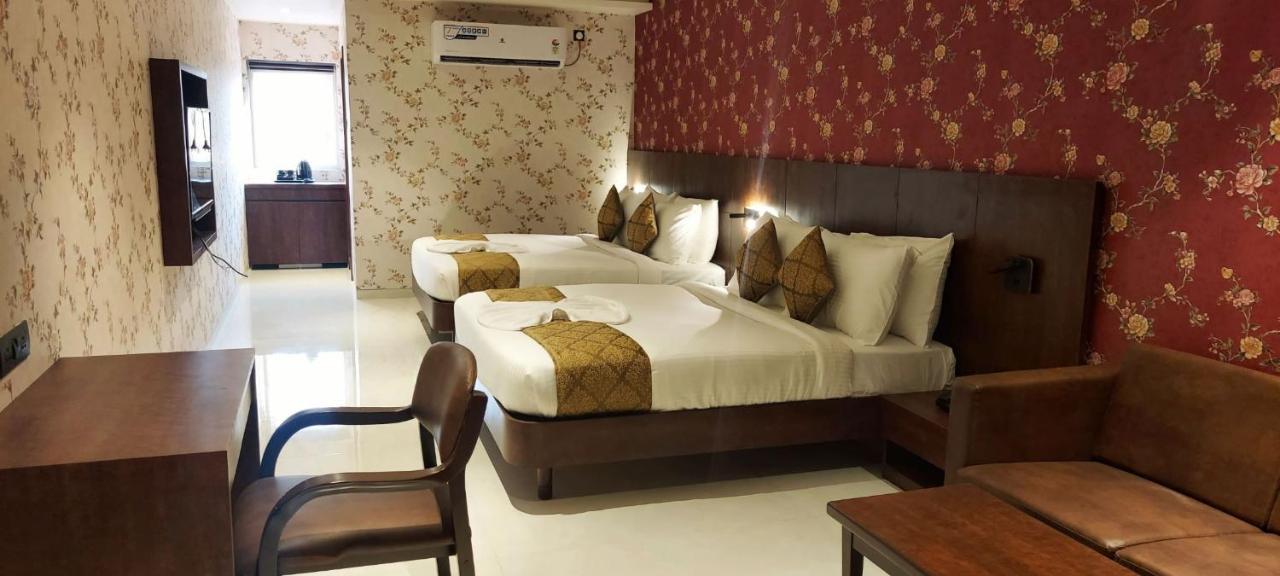 Hotel Madhuban Silvassa Extérieur photo