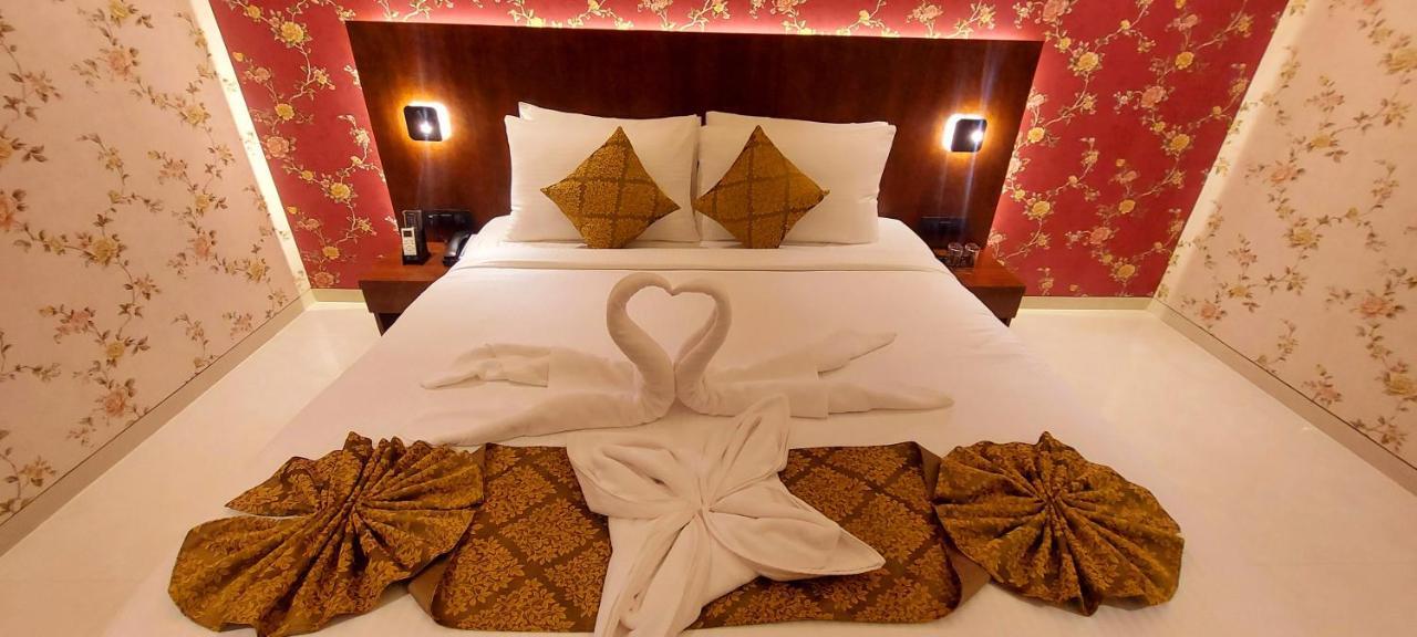 Hotel Madhuban Silvassa Extérieur photo