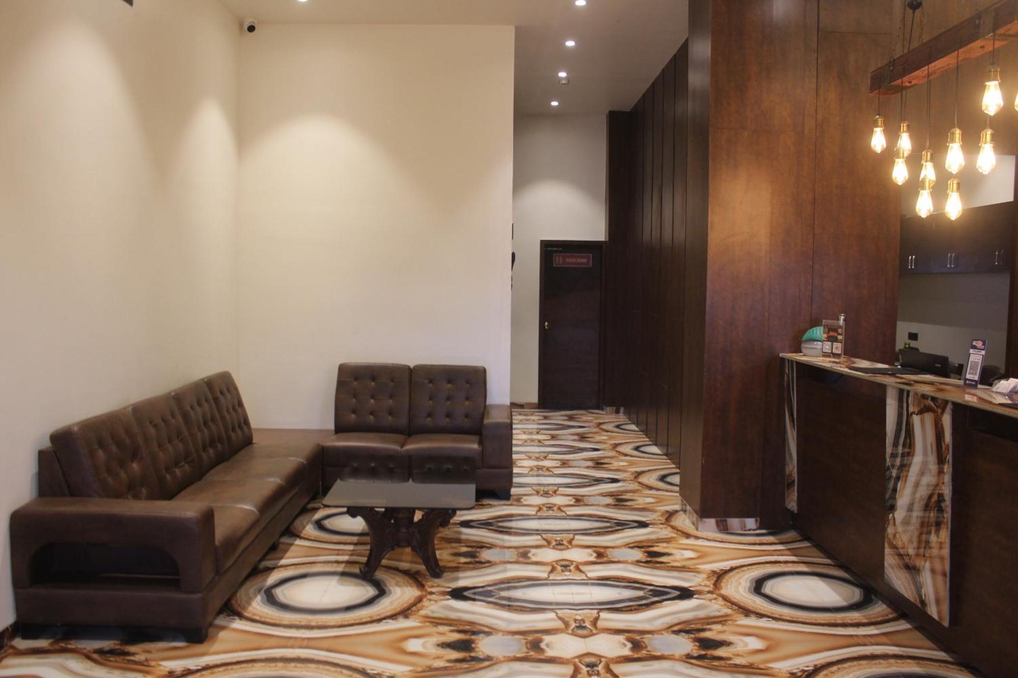 Hotel Madhuban Silvassa Extérieur photo